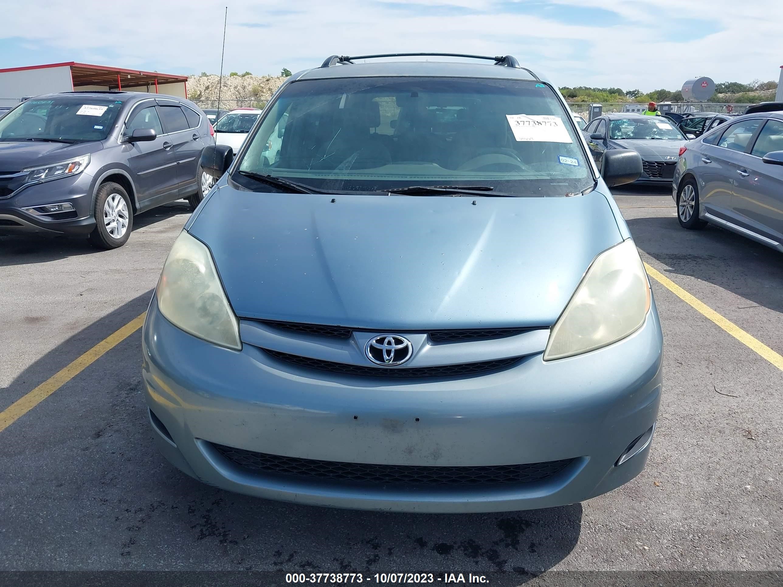 Photo 11 VIN: 5TDZA23C86S446781 - TOYOTA SIENNA 