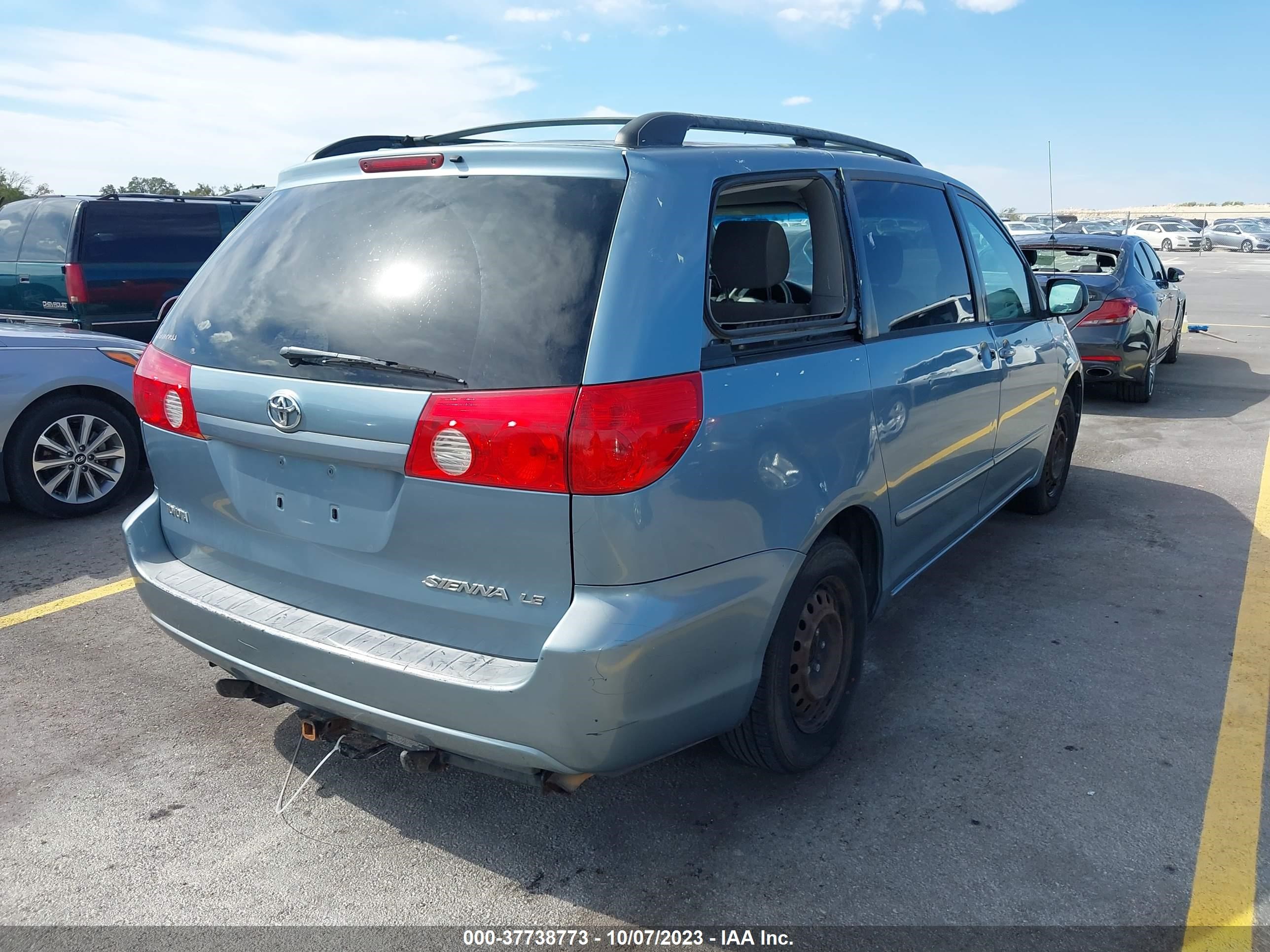 Photo 3 VIN: 5TDZA23C86S446781 - TOYOTA SIENNA 