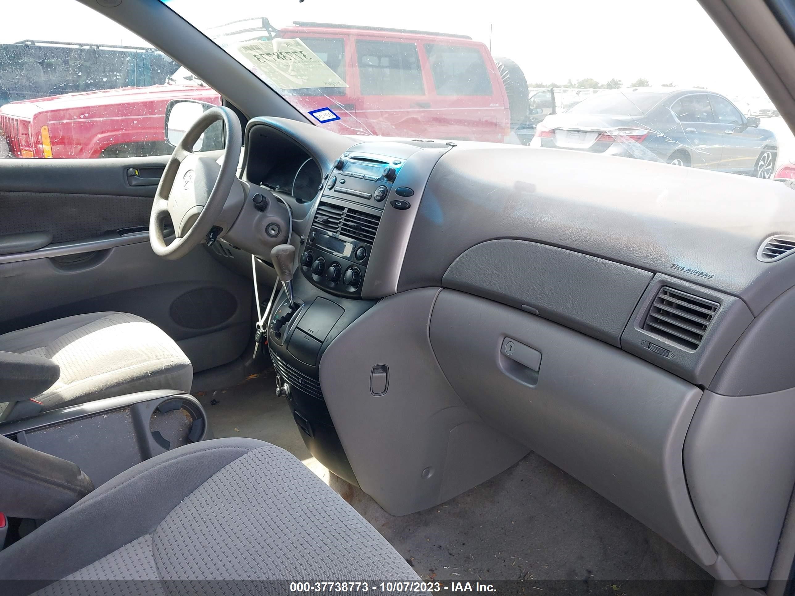 Photo 4 VIN: 5TDZA23C86S446781 - TOYOTA SIENNA 