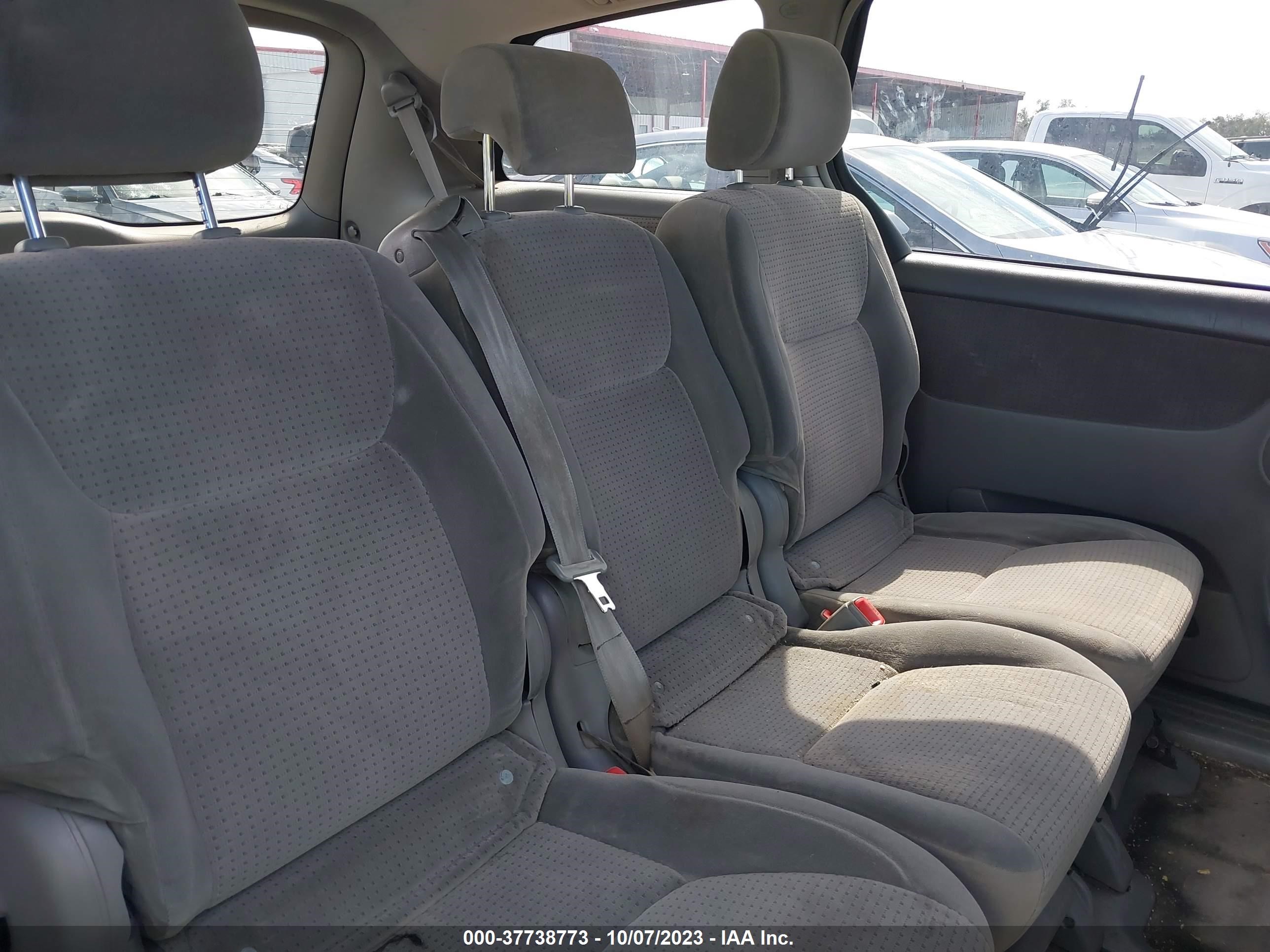 Photo 7 VIN: 5TDZA23C86S446781 - TOYOTA SIENNA 