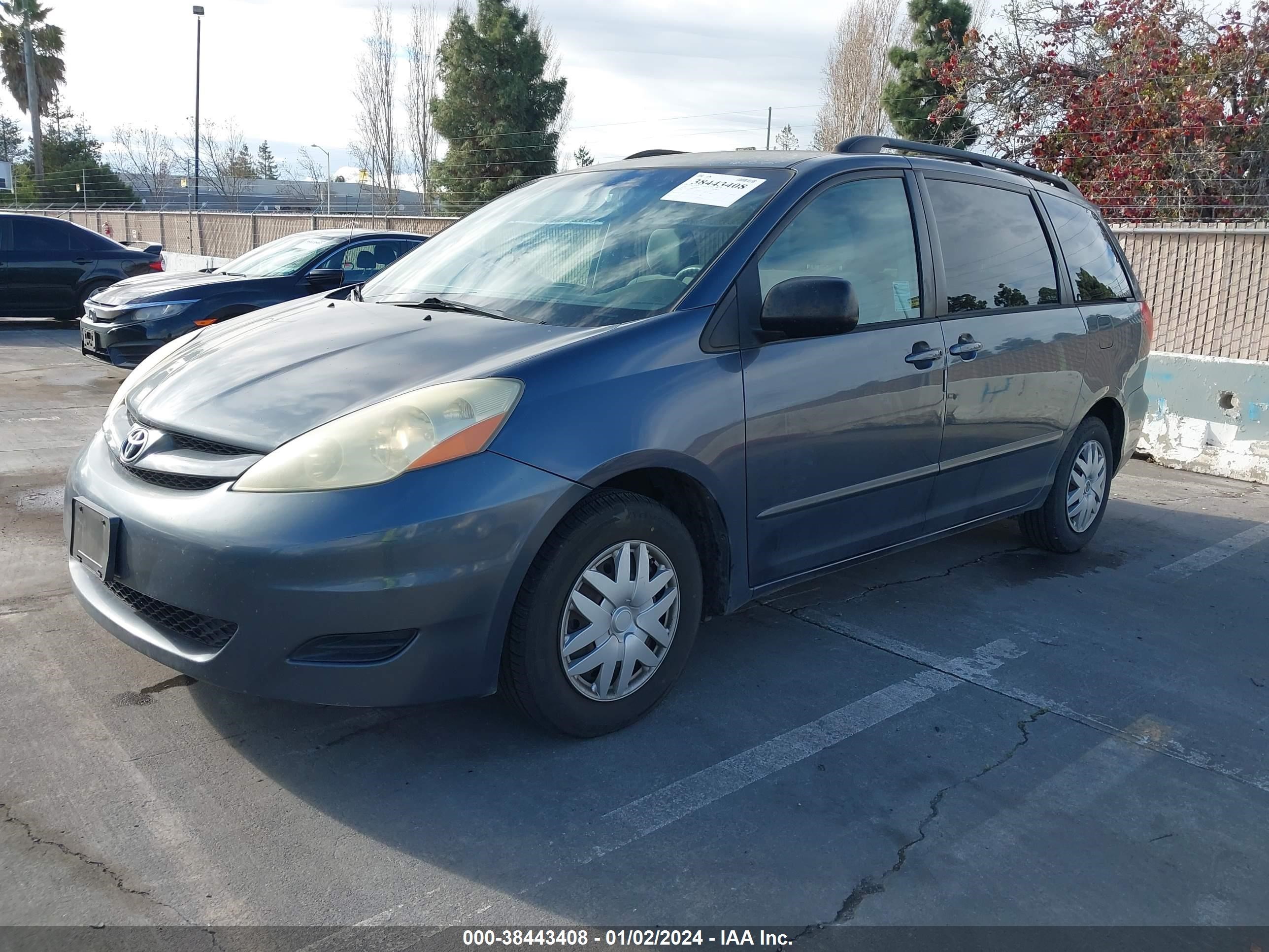 Photo 1 VIN: 5TDZA23C86S513301 - TOYOTA SIENNA 