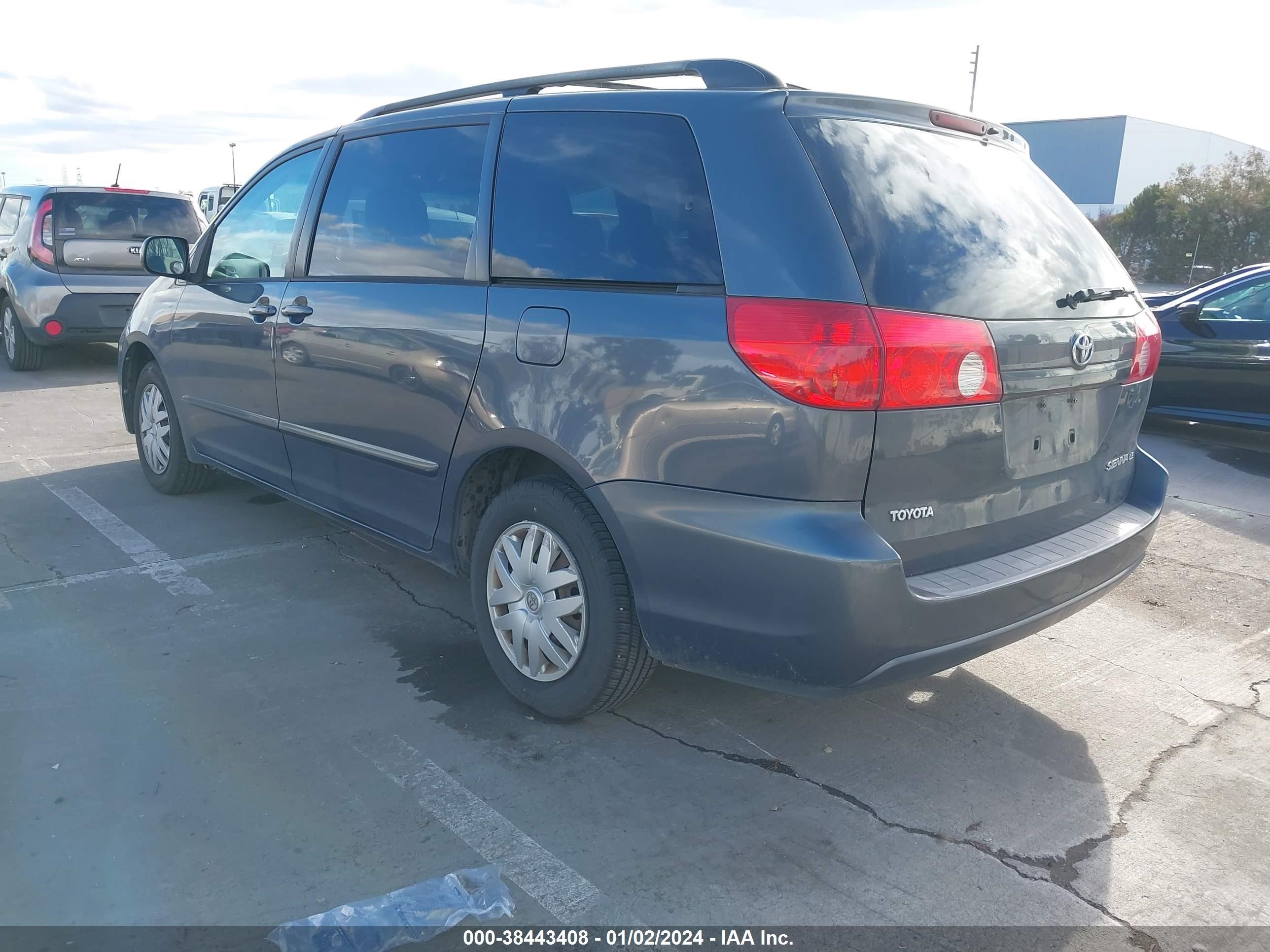 Photo 2 VIN: 5TDZA23C86S513301 - TOYOTA SIENNA 