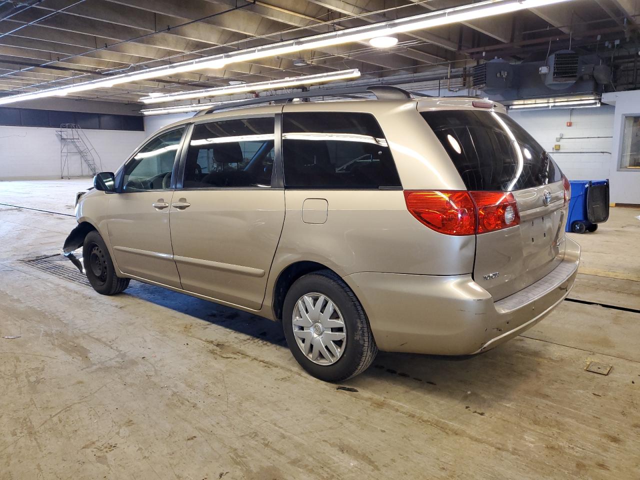 Photo 1 VIN: 5TDZA23C86S517414 - TOYOTA SIENNA 