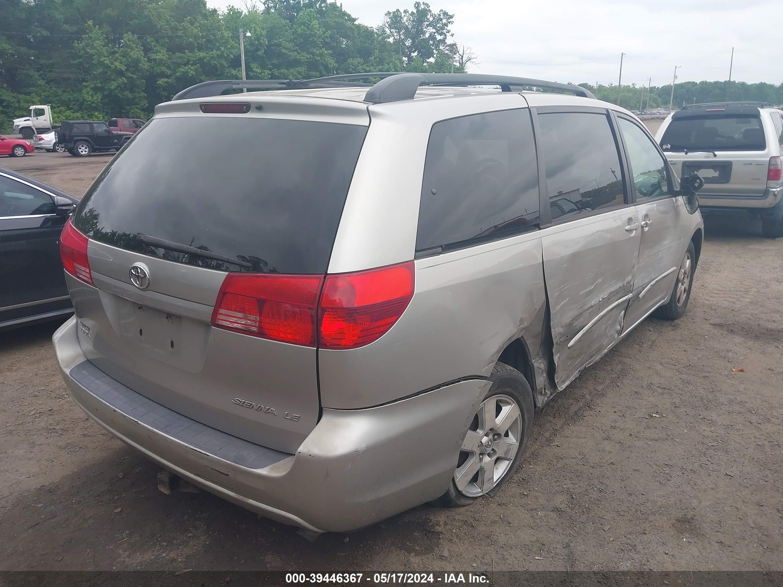 Photo 3 VIN: 5TDZA23C94S072923 - TOYOTA SIENNA 