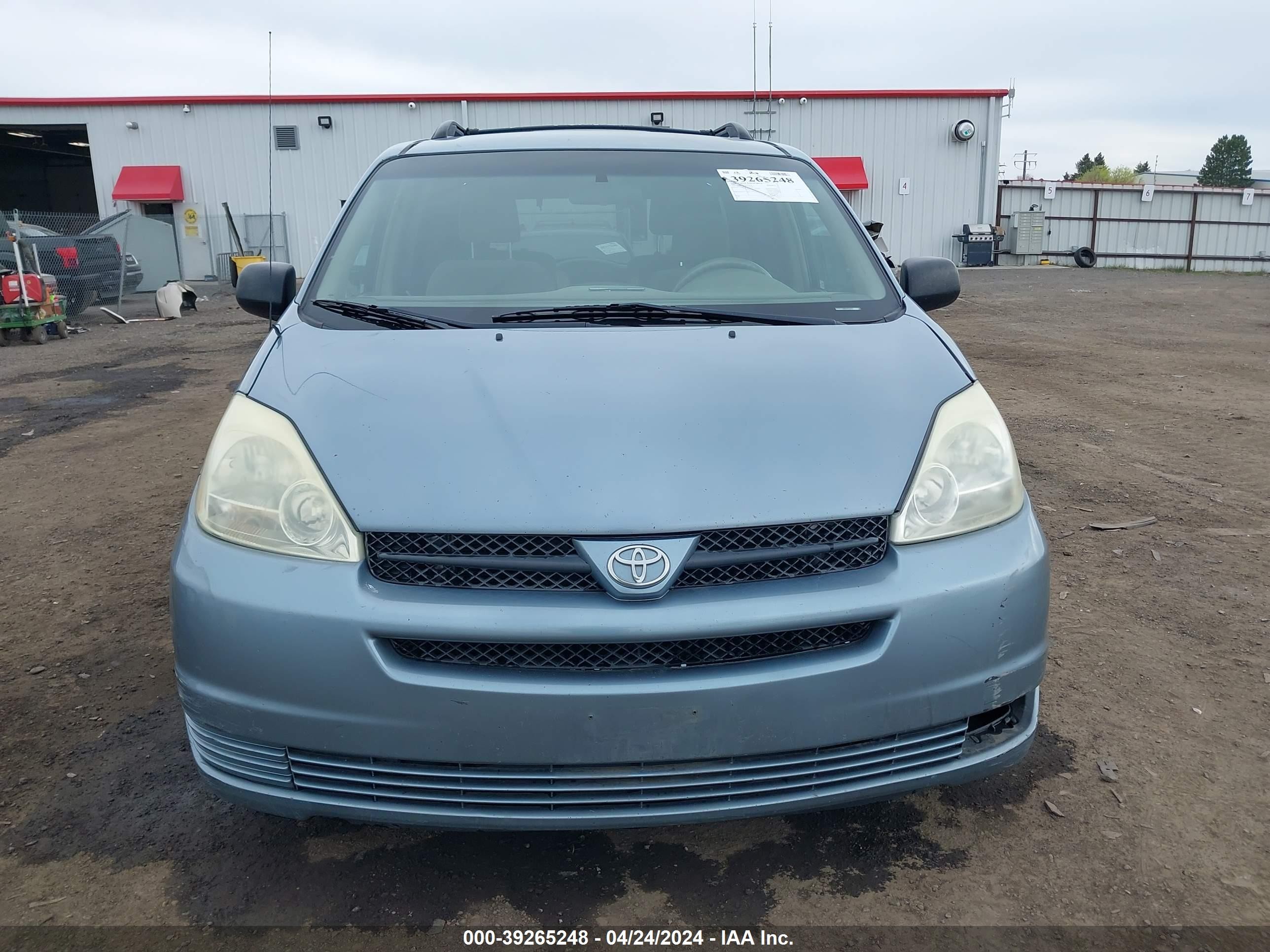 Photo 11 VIN: 5TDZA23C94S082478 - TOYOTA SIENNA 