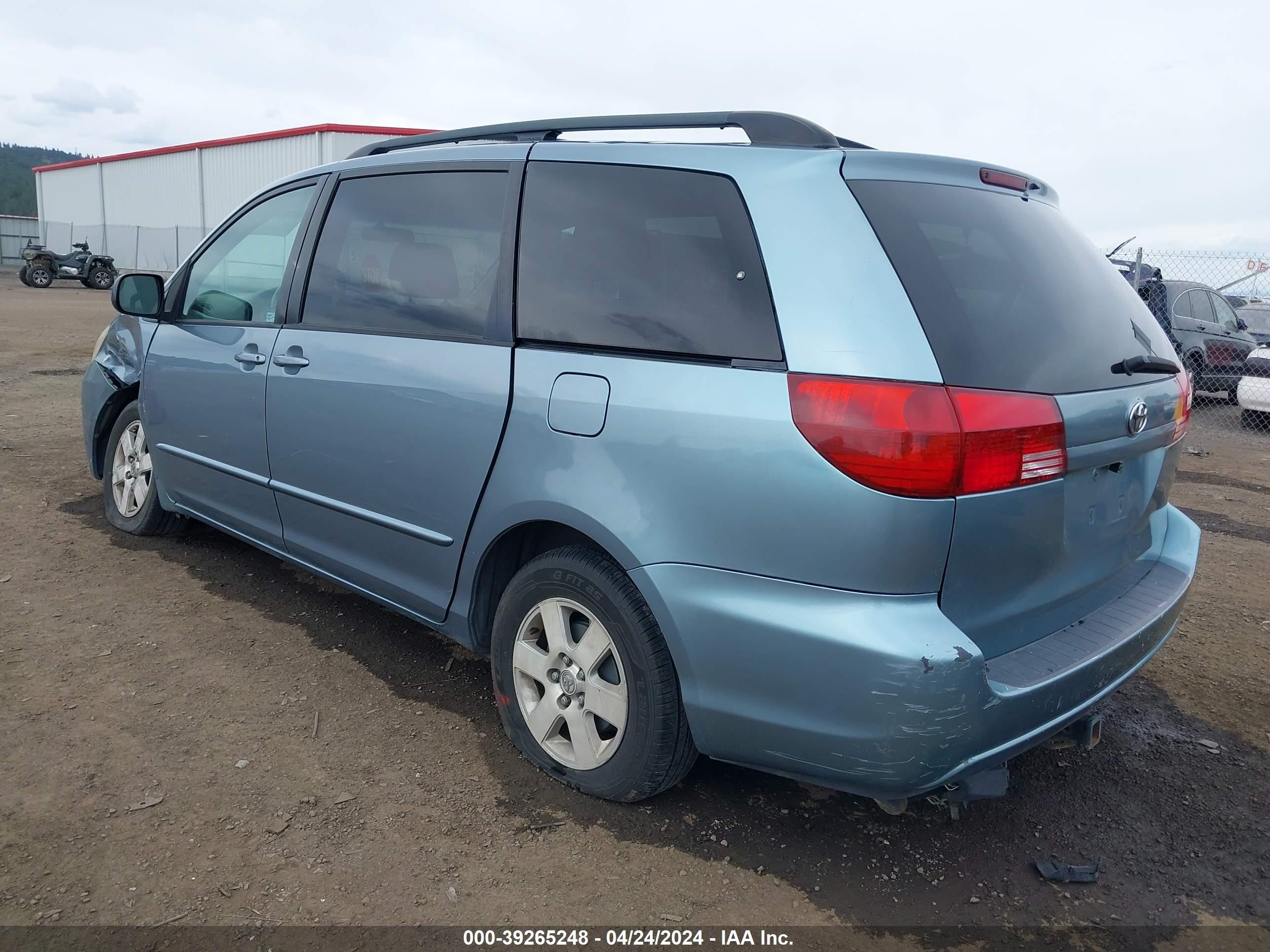 Photo 2 VIN: 5TDZA23C94S082478 - TOYOTA SIENNA 