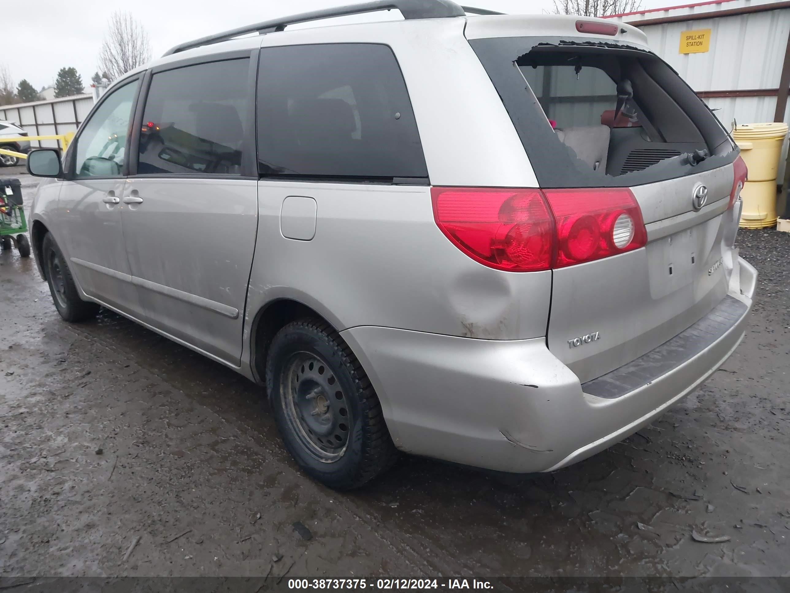 Photo 2 VIN: 5TDZA23C96S403227 - TOYOTA SIENNA 