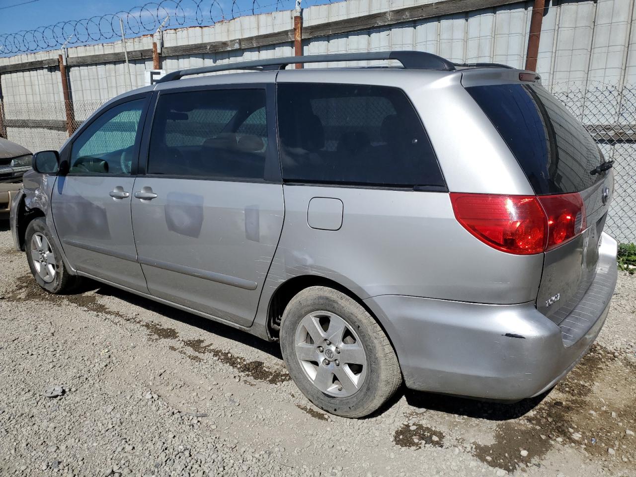 Photo 1 VIN: 5TDZA23C96S500296 - TOYOTA SIENNA 