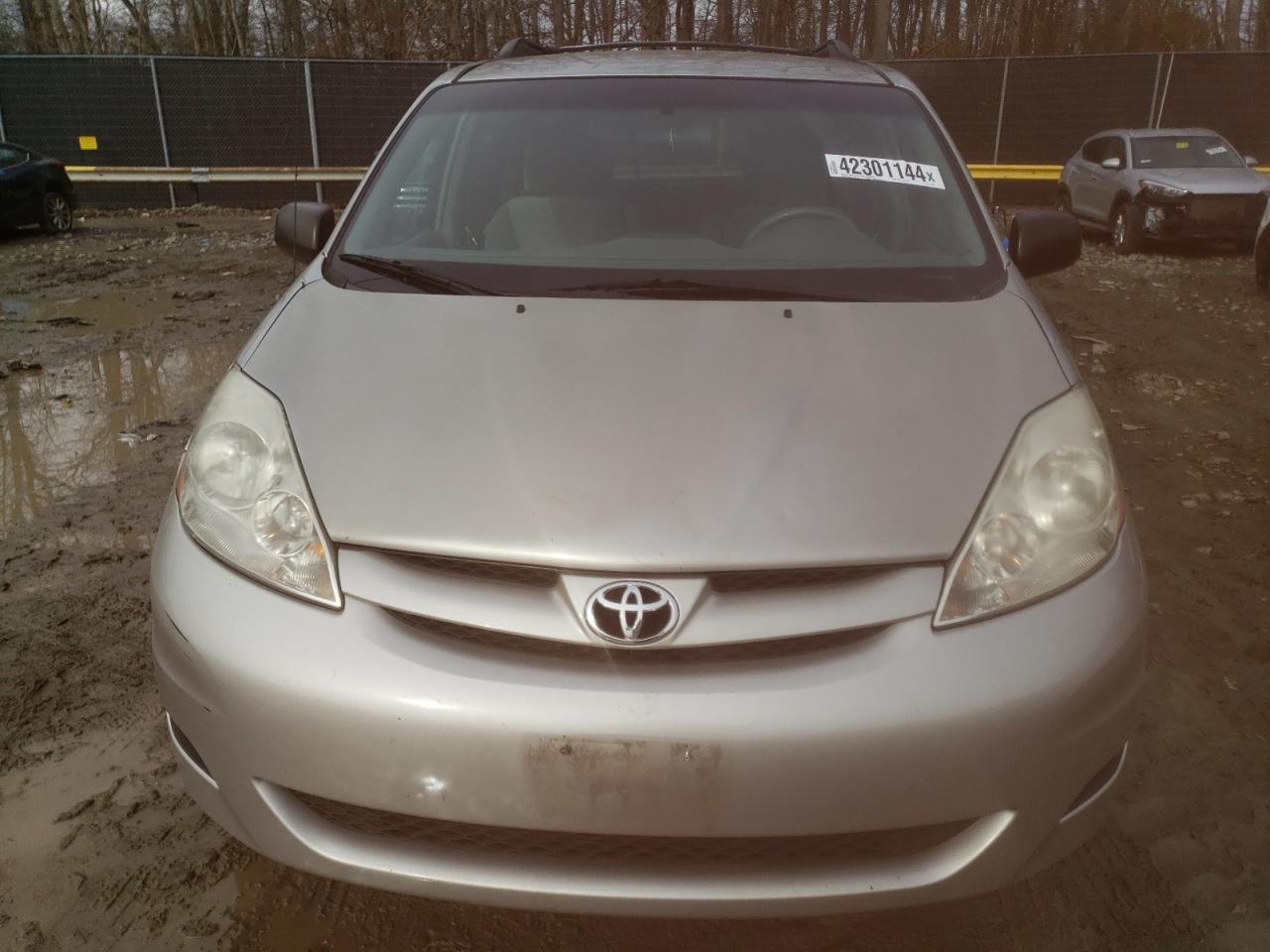 Photo 4 VIN: 5TDZA23C96S548560 - TOYOTA SIENNA 