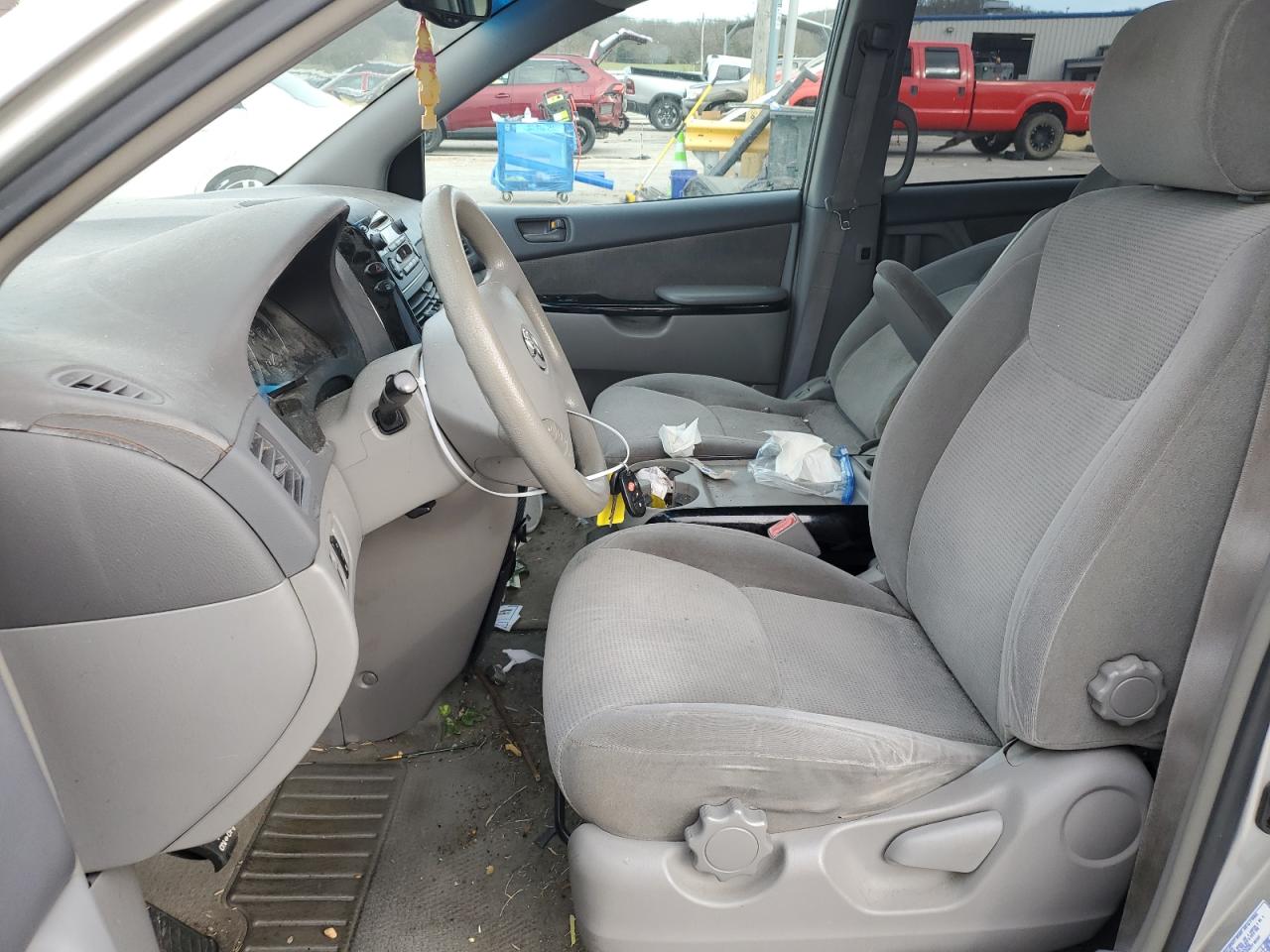 Photo 6 VIN: 5TDZA23CX4S023245 - TOYOTA SIENNA 