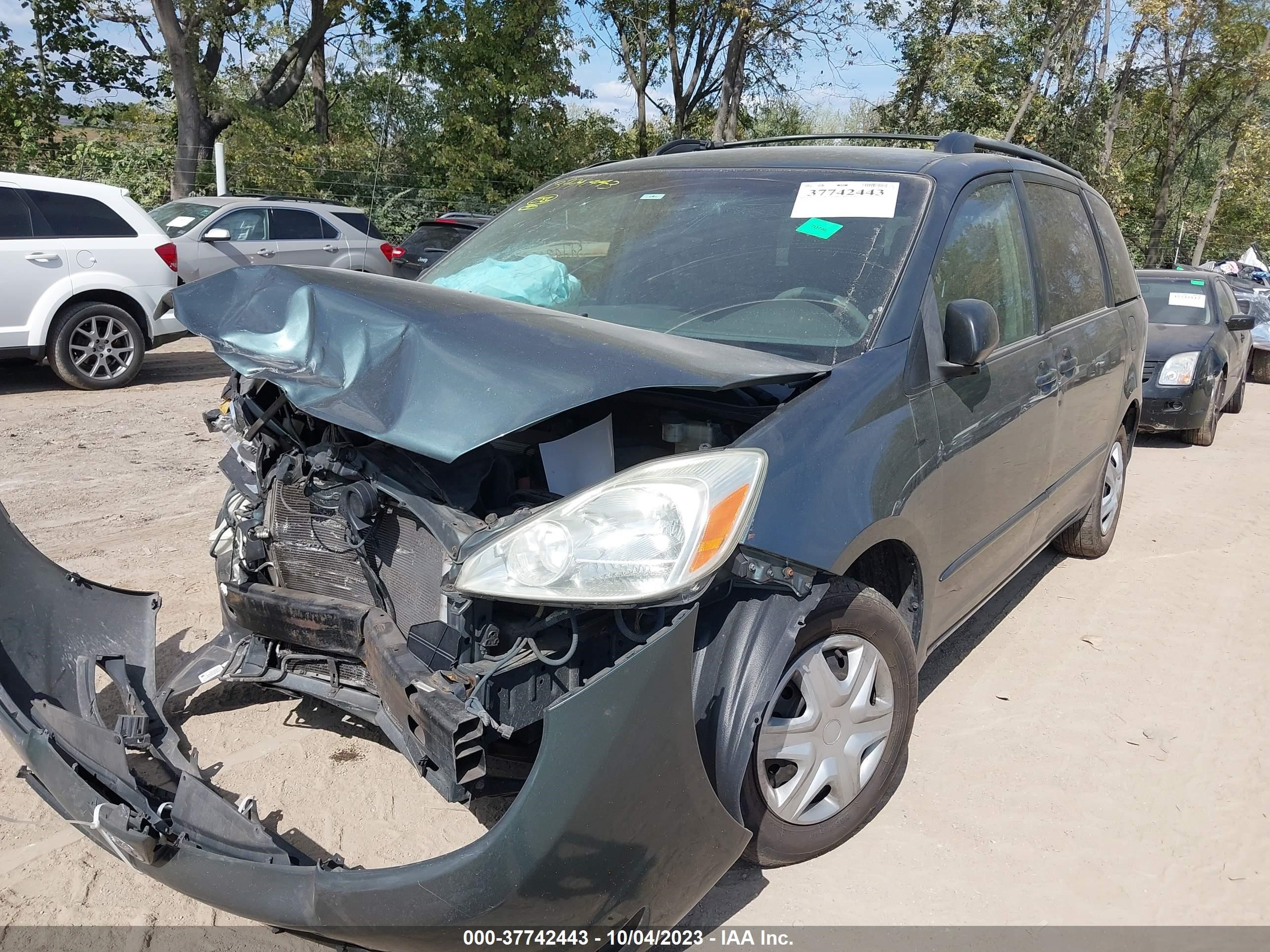 Photo 1 VIN: 5TDZA23CX4S036495 - TOYOTA SIENNA 