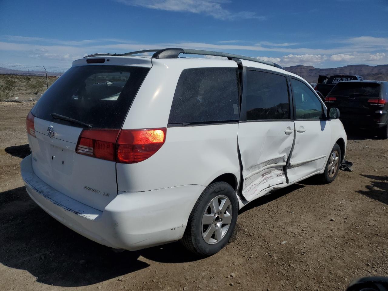 Photo 2 VIN: 5TDZA23CX4S198806 - TOYOTA SIENNA 