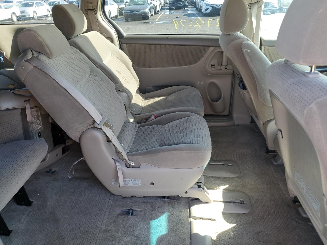 Photo 10 VIN: 5TDZA23CX6S401597 - TOYOTA SIENNA 