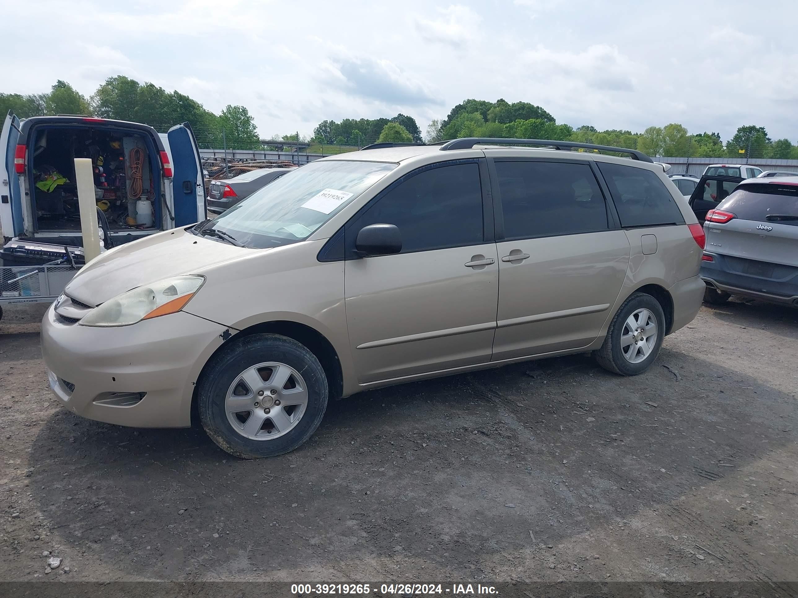 Photo 1 VIN: 5TDZA23CX6S414544 - TOYOTA SIENNA 