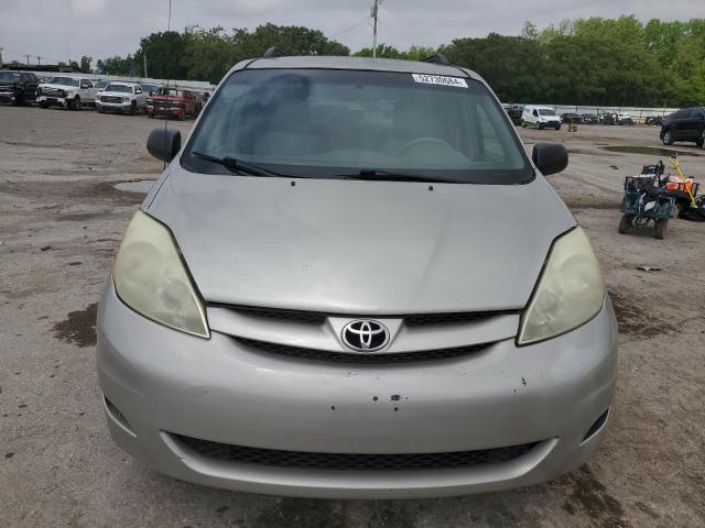 Photo 4 VIN: 5TDZA23CX6S540113 - TOYOTA SIENNA CE 