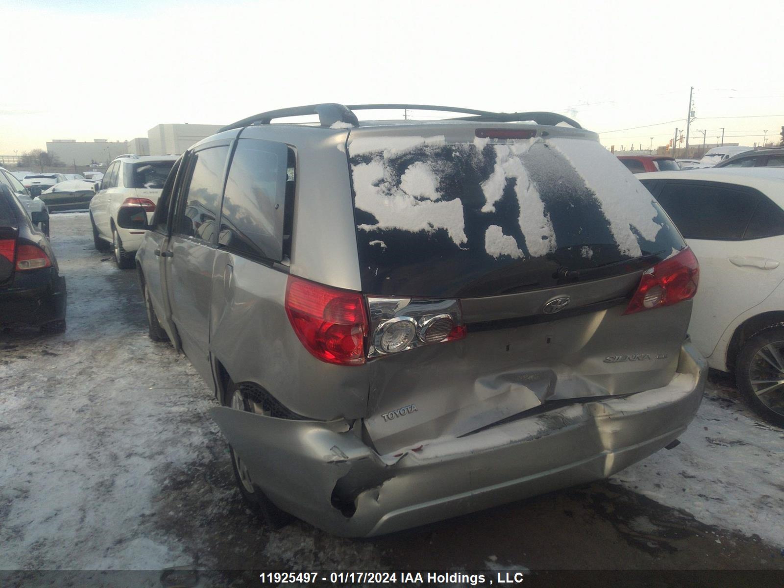 Photo 2 VIN: 5TDZA29C16S533767 - TOYOTA SIENNA 