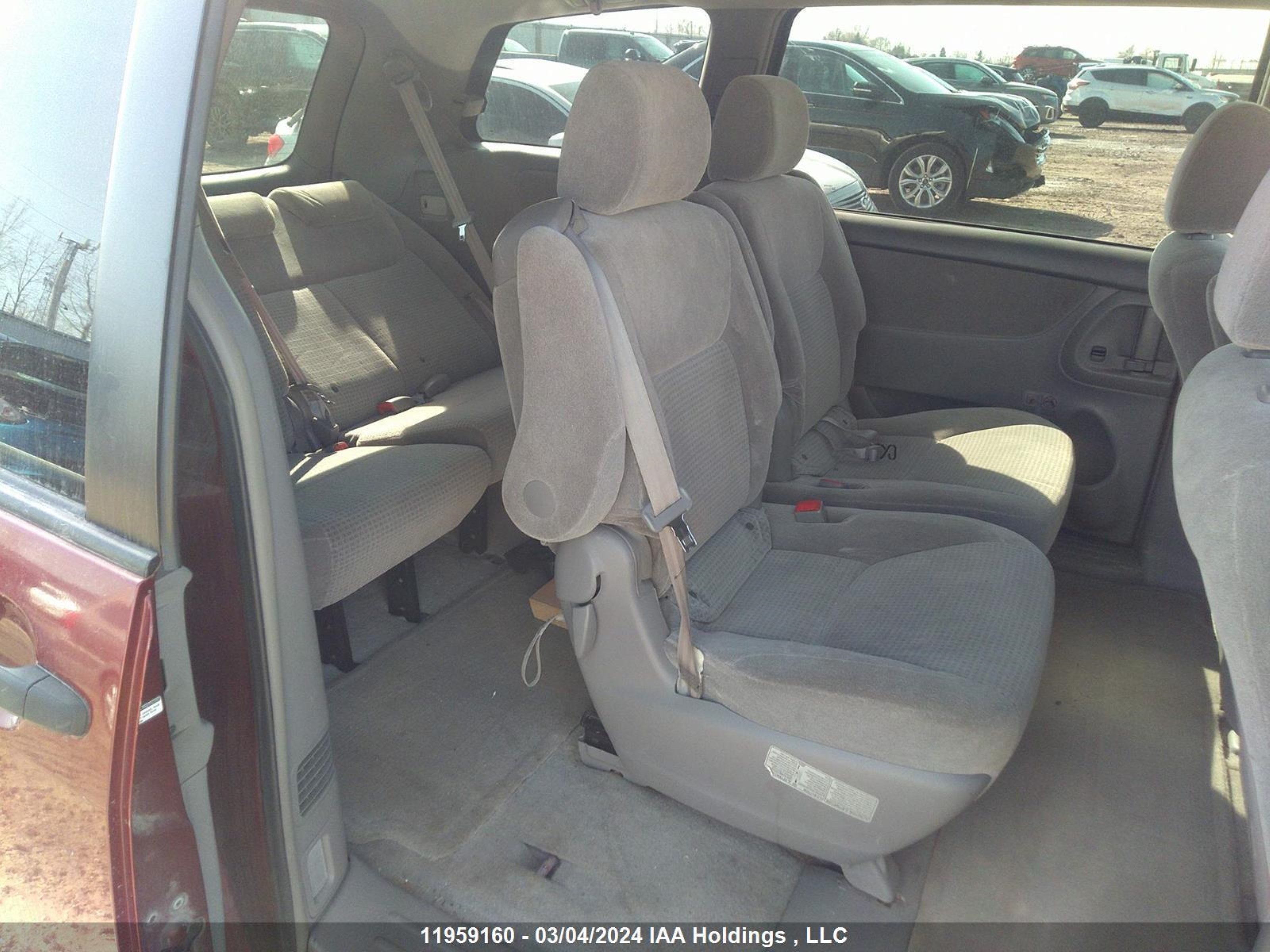 Photo 7 VIN: 5TDZA29C56S476280 - TOYOTA SIENNA 