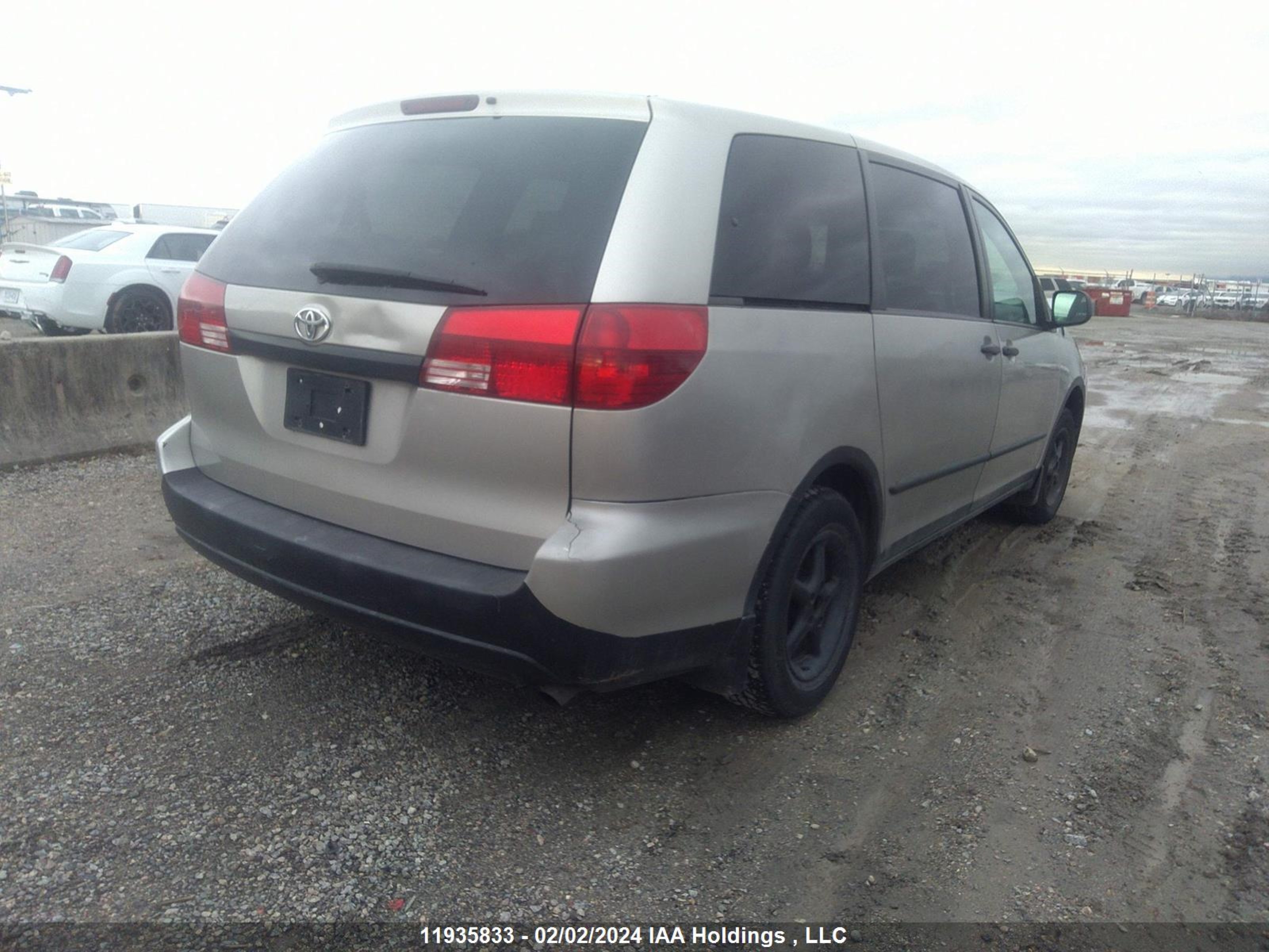 Photo 3 VIN: 5TDZA29C84S206831 - TOYOTA SIENNA 