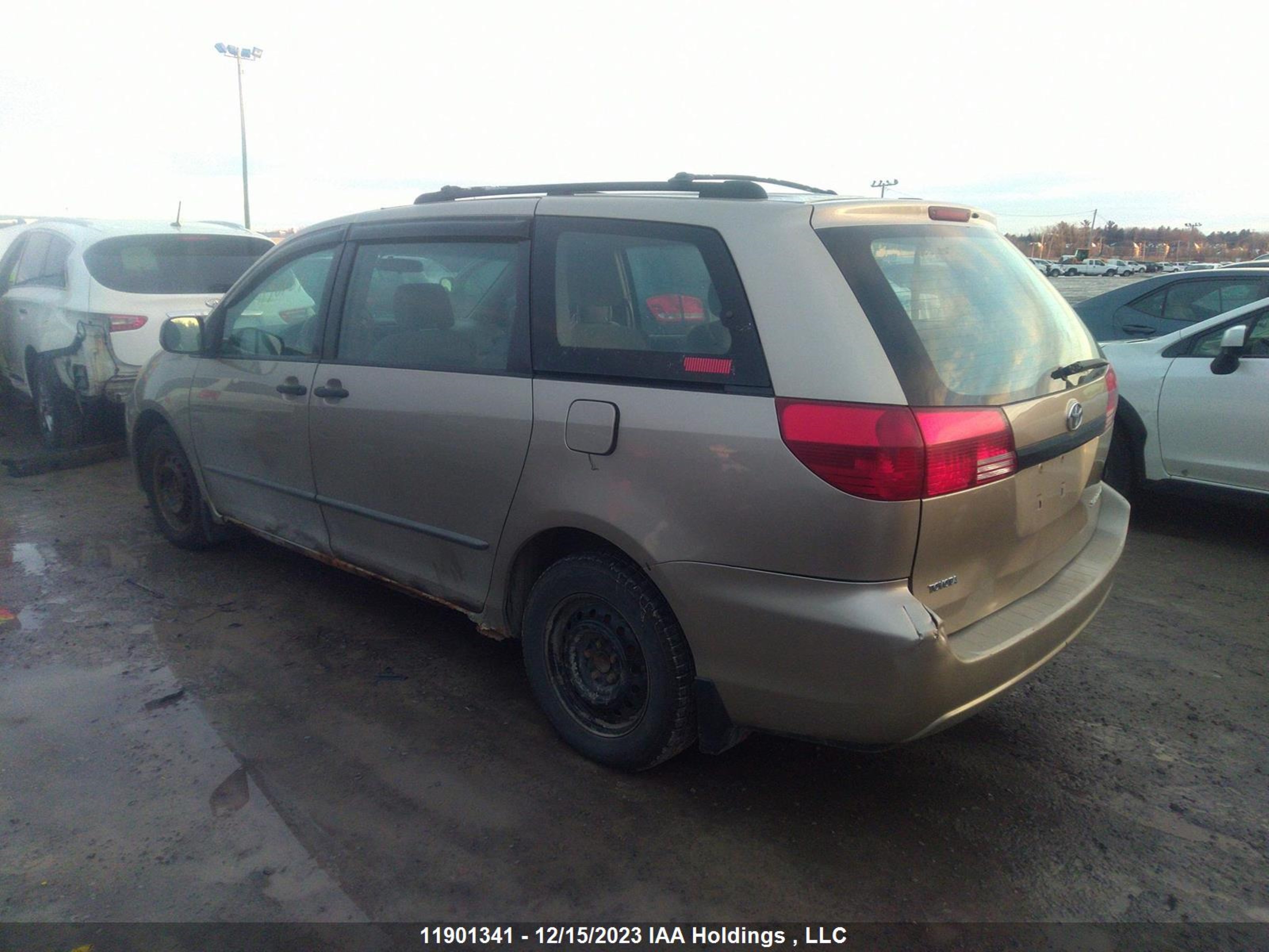 Photo 2 VIN: 5TDZA29CX4S167059 - TOYOTA SIENNA 