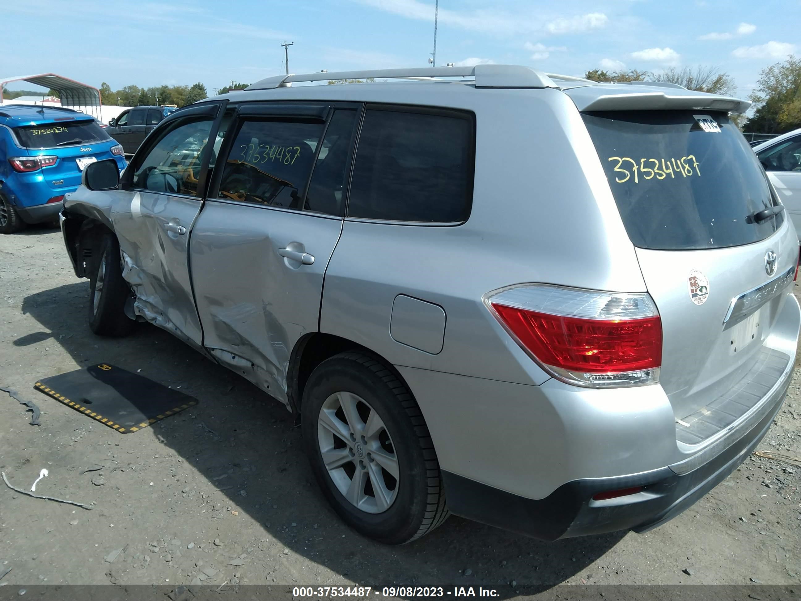 Photo 2 VIN: 5TDZA3EH5DS034555 - TOYOTA HIGHLANDER 