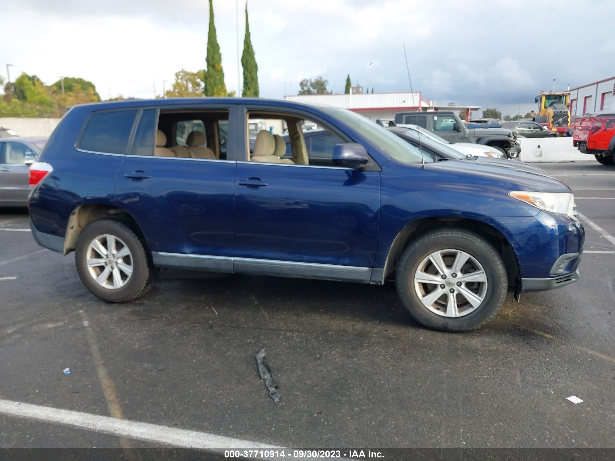 Photo 12 VIN: 5TDZA3EH9CS023895 - TOYOTA HIGHLANDER 