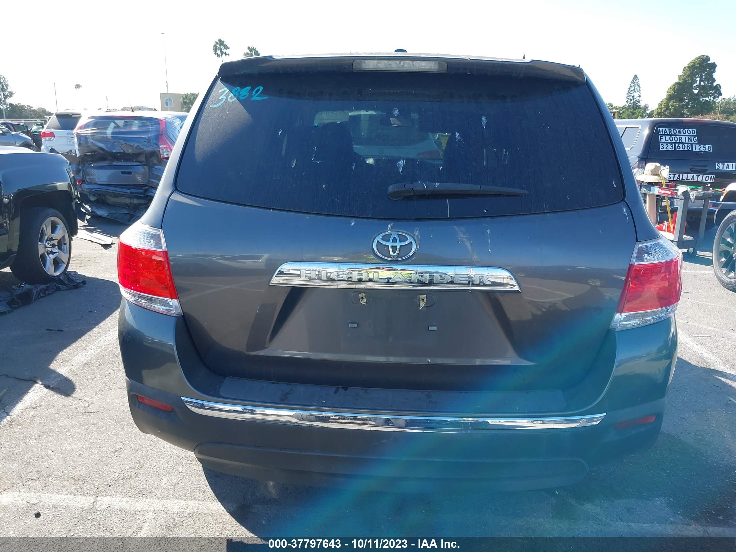 Photo 15 VIN: 5TDZA3EHXBS013682 - TOYOTA HIGHLANDER 