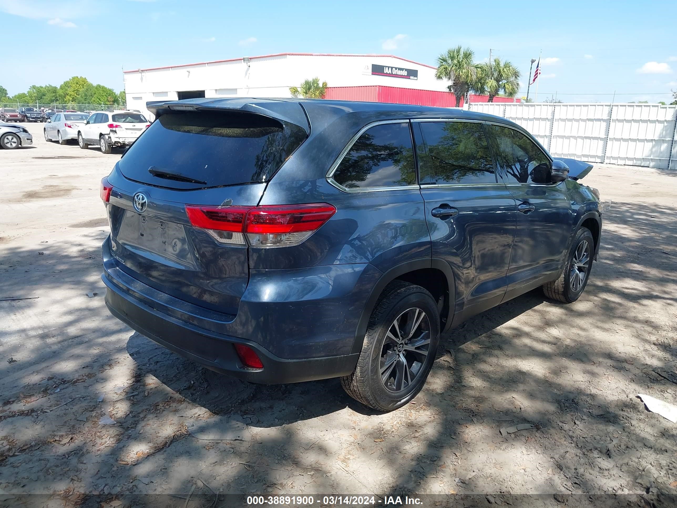 Photo 3 VIN: 5TDZARFH0KS049849 - TOYOTA HIGHLANDER 