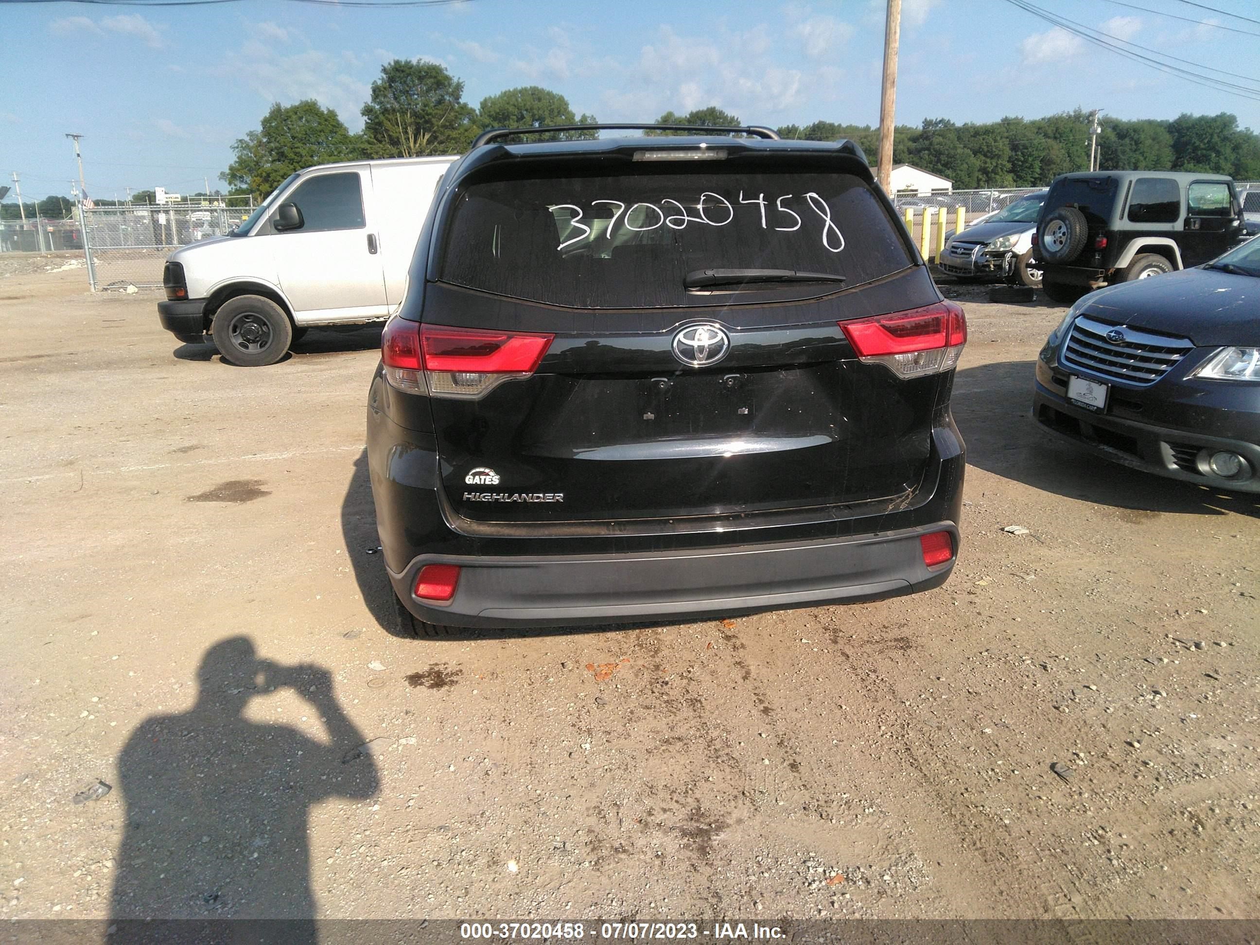 Photo 15 VIN: 5TDZARFH2HS025769 - TOYOTA HIGHLANDER 