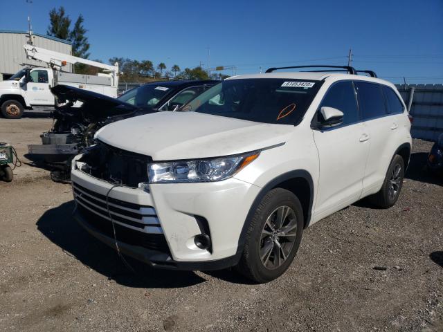 Photo 1 VIN: 5TDZARFH2JS037989 - TOYOTA HIGHLANDER 