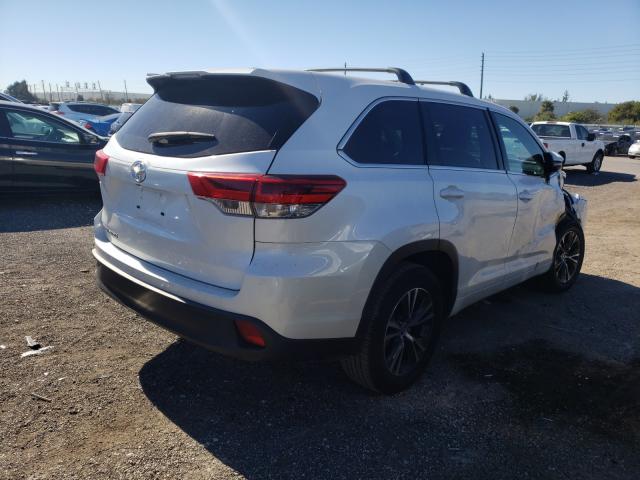 Photo 3 VIN: 5TDZARFH2JS037989 - TOYOTA HIGHLANDER 