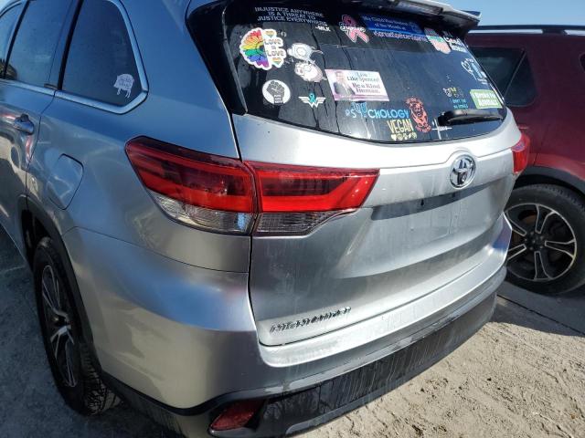 Photo 5 VIN: 5TDZARFH2JS040357 - TOYOTA HIGHLANDER 