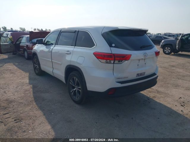 Photo 2 VIN: 5TDZARFH3JS033031 - TOYOTA HIGHLANDER 