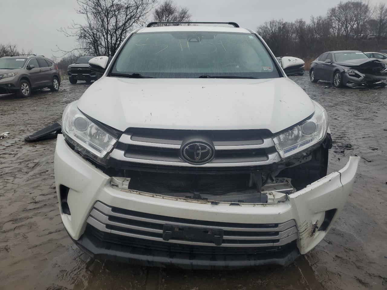 Photo 4 VIN: 5TDZARFH3KS048372 - TOYOTA HIGHLANDER 