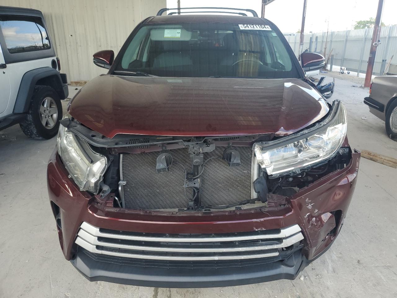 Photo 4 VIN: 5TDZARFH3KS061509 - TOYOTA HIGHLANDER 