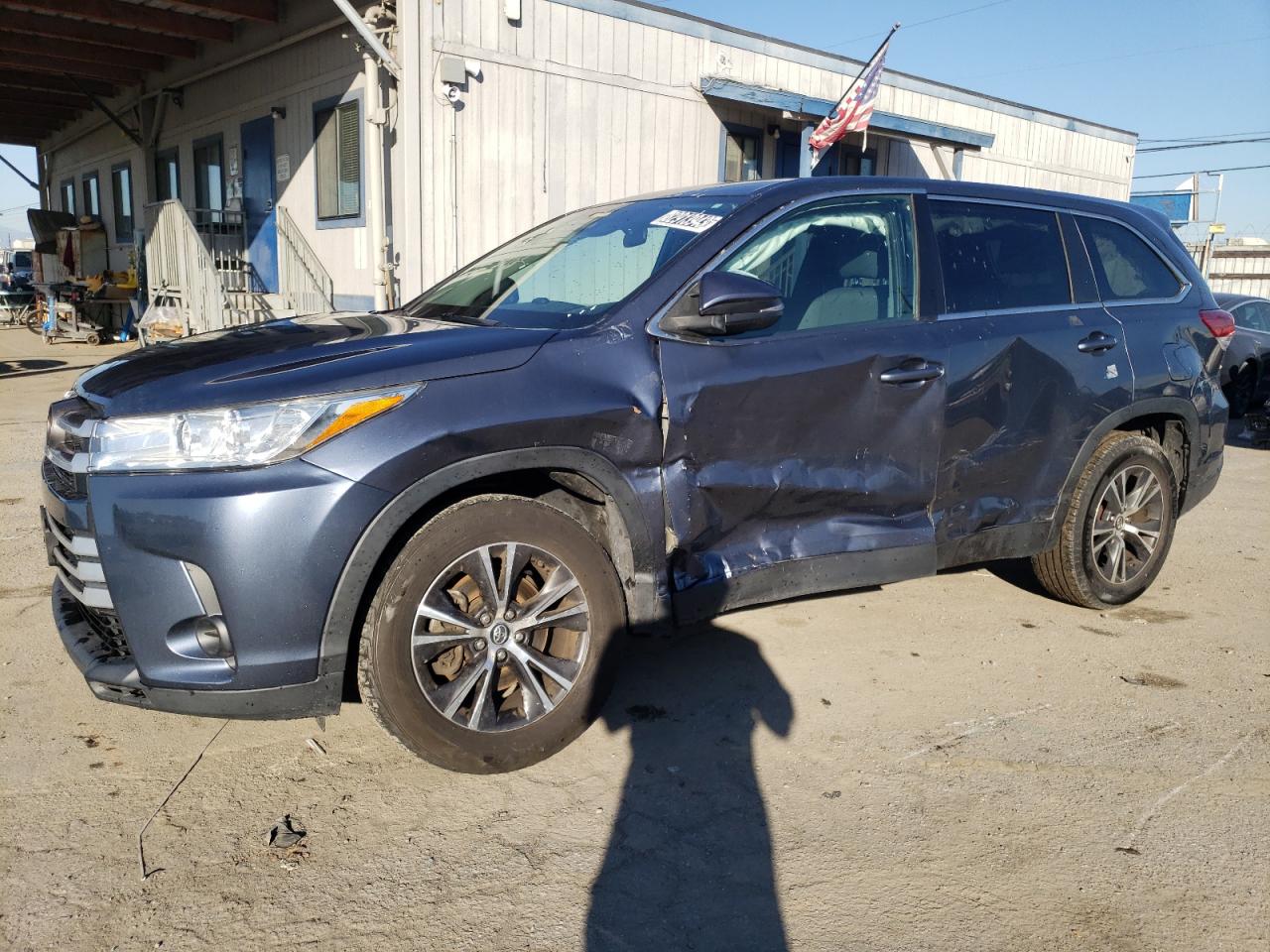 Photo 0 VIN: 5TDZARFH4KS047344 - TOYOTA HIGHLANDER 