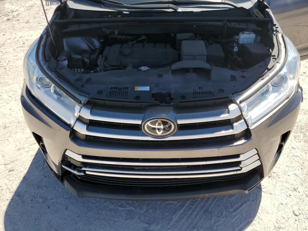 Photo 11 VIN: 5TDZARFH4KS058778 - TOYOTA HIGHLANDER 