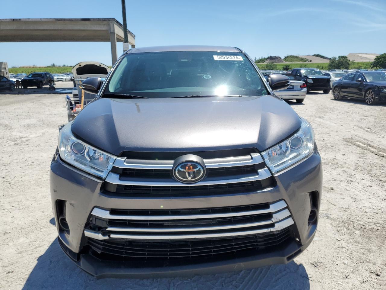 Photo 4 VIN: 5TDZARFH4KS058778 - TOYOTA HIGHLANDER 