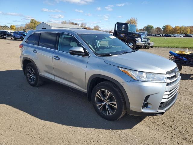 Photo 3 VIN: 5TDZARFH5KS061110 - TOYOTA HIGHLANDER 