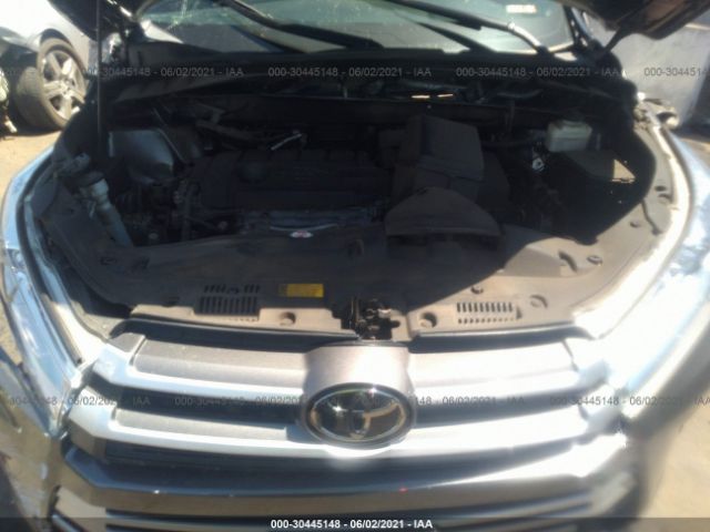 Photo 9 VIN: 5TDZARFH6JS034397 - TOYOTA HIGHLANDER 