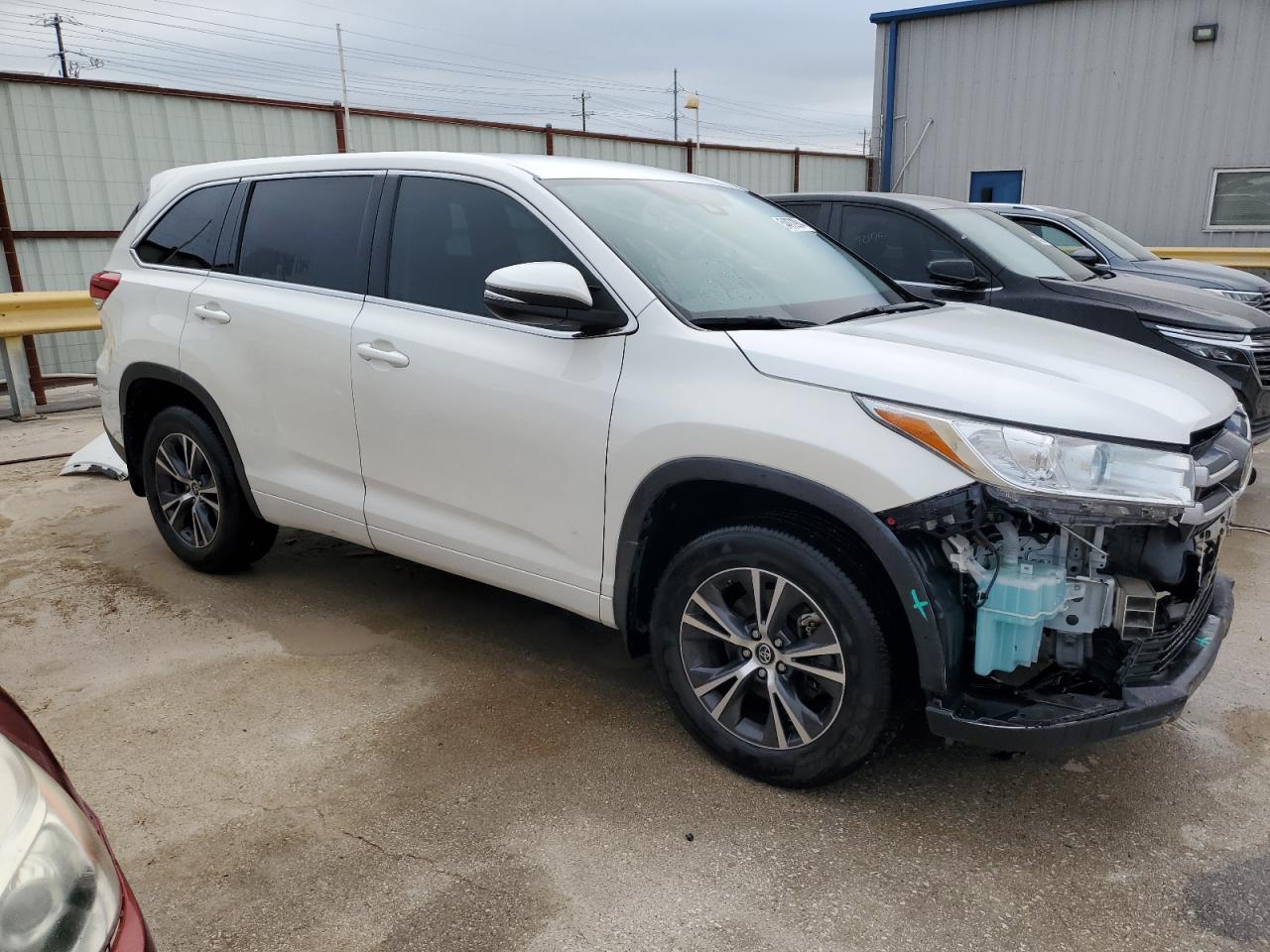 Photo 3 VIN: 5TDZARFH6JS036683 - TOYOTA HIGHLANDER 