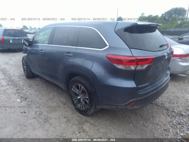 Photo 2 VIN: 5TDZARFH6JS037851 - TOYOTA HIGHLANDER 