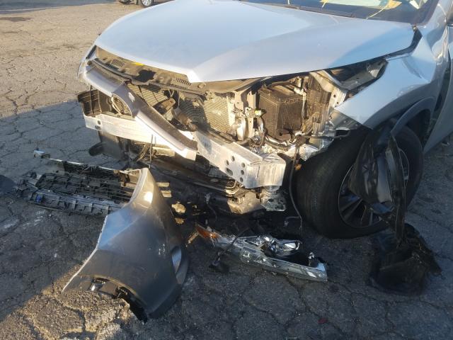 Photo 8 VIN: 5TDZARFH6KS049077 - TOYOTA HIGHLANDER 