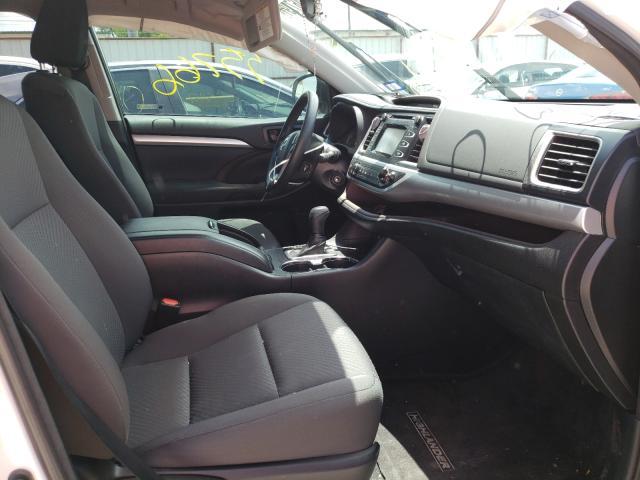 Photo 4 VIN: 5TDZARFH7JS035610 - TOYOTA HIGHLANDER 