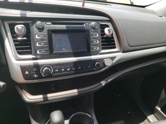 Photo 8 VIN: 5TDZARFH7JS035610 - TOYOTA HIGHLANDER 