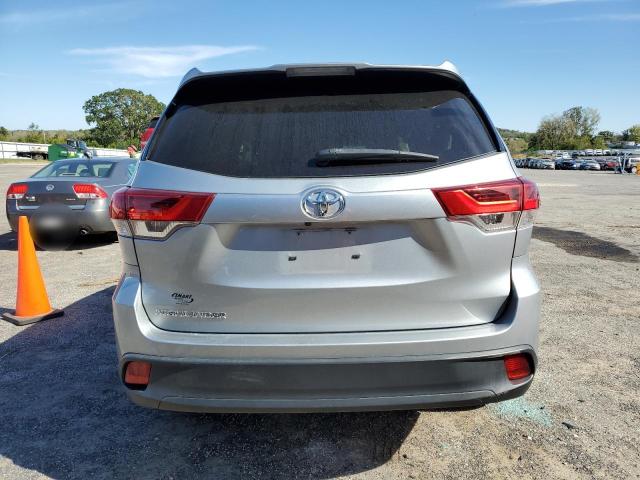 Photo 5 VIN: 5TDZARFH7JS037342 - TOYOTA HIGHLANDER 