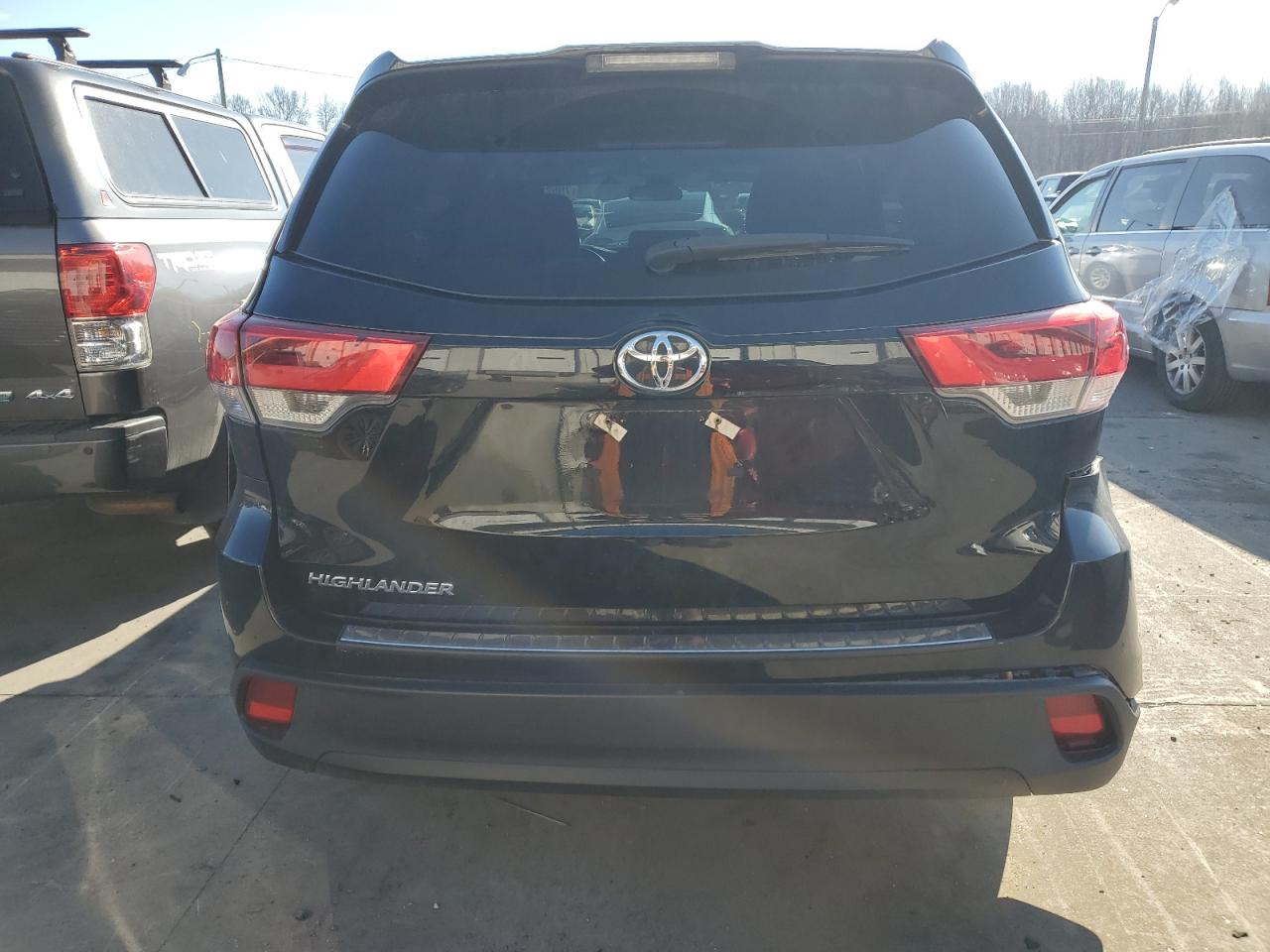 Photo 5 VIN: 5TDZARFH8KS046844 - TOYOTA HIGHLANDER 