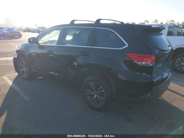 Photo 2 VIN: 5TDZARFH9JS038525 - TOYOTA HIGHLANDER 