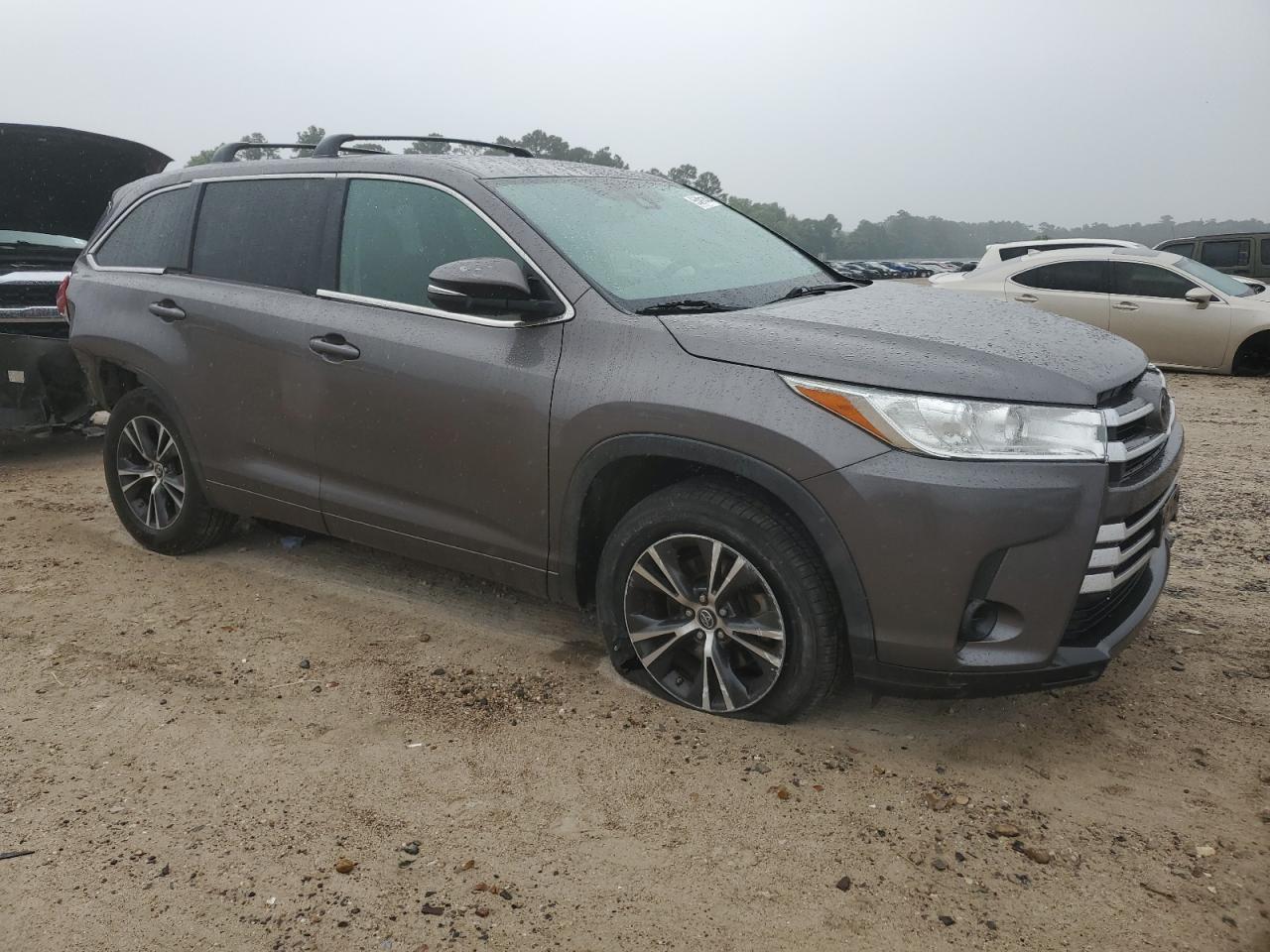 Photo 3 VIN: 5TDZARFHXJS034211 - TOYOTA HIGHLANDER 