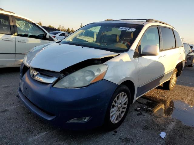 Photo 0 VIN: 5TDZK22C07S042812 - TOYOTA SIENNA XLE 