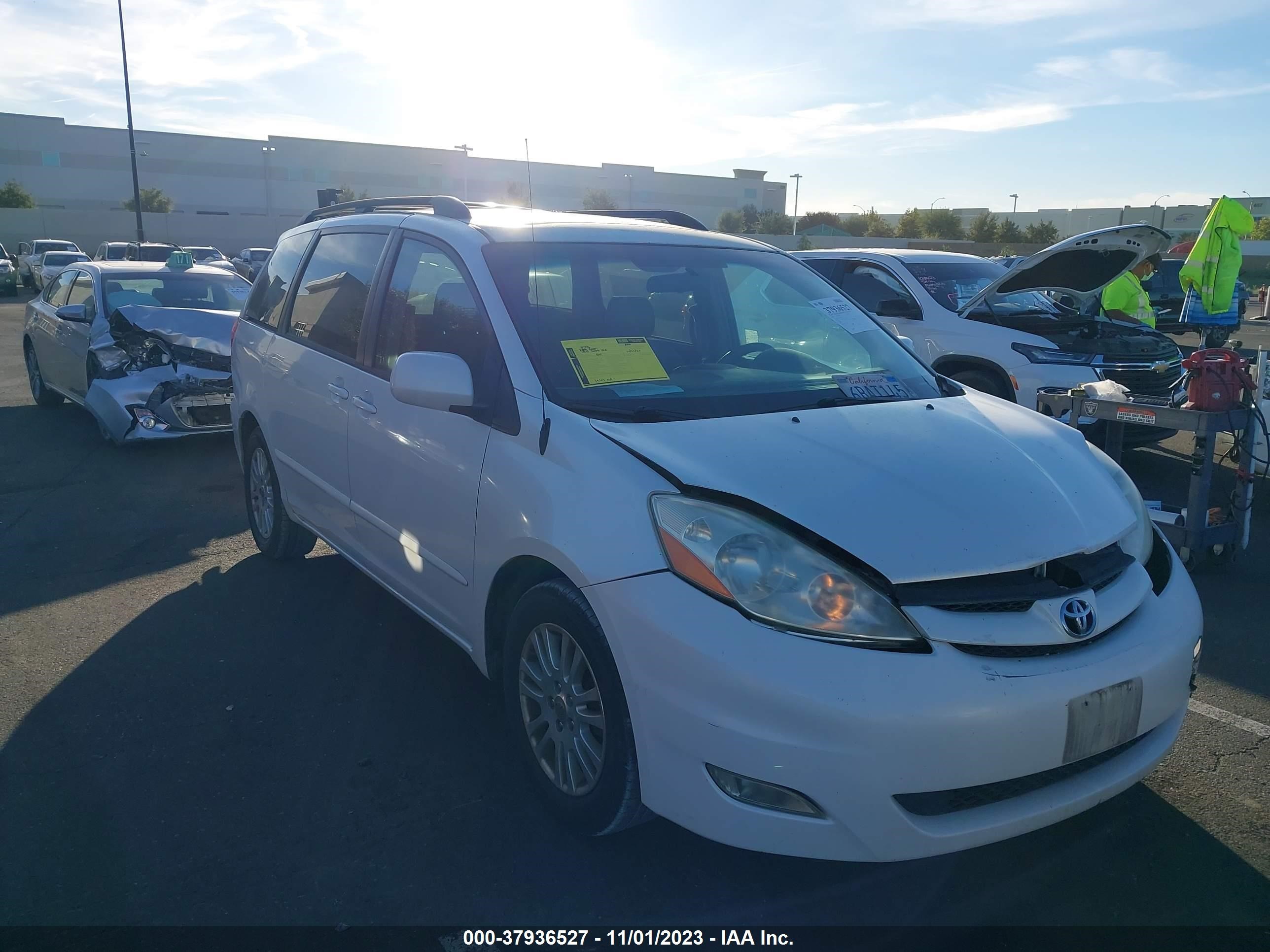 Photo 0 VIN: 5TDZK22C08S121723 - TOYOTA SIENNA 